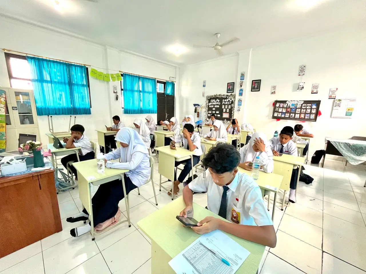 Pelaksanaan Sumatif Tengah Semester di SMPIT Pondok Duta 2024-2025