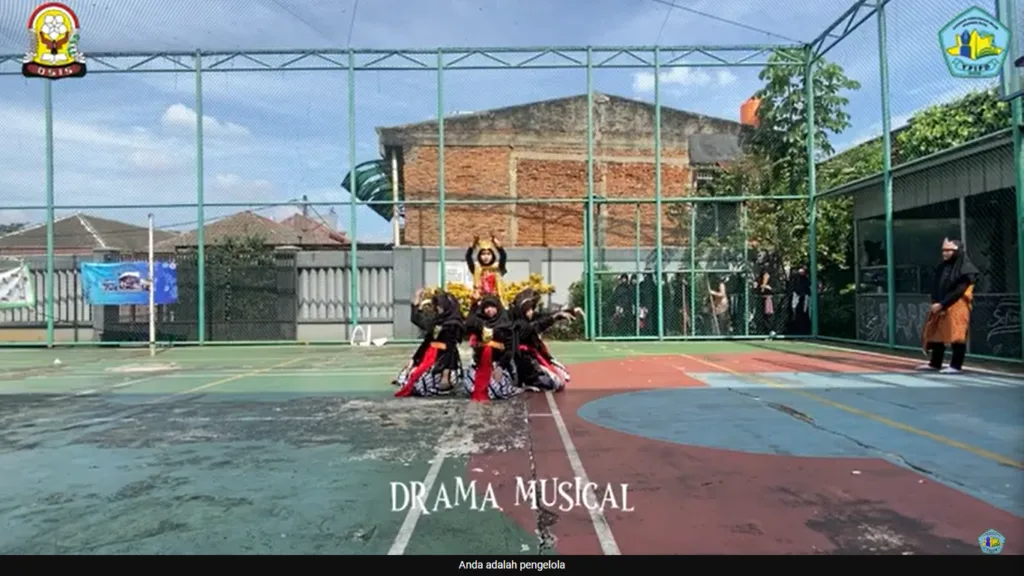 Saksikan momen seru Class Meeting SMPIT Pondok Duta melalui video ini! Dapatkan inspirasi dari lomba-lomba menarik, pertunjukan bakat, dan kesan mendalam dari para siswa. Ikuti perjalanan penuh tawa dan kebersamaan yang membangun rasa persaudaraan di antara para peserta. Tonton video lengkapnya untuk merasakan semangat Pondok Duta!